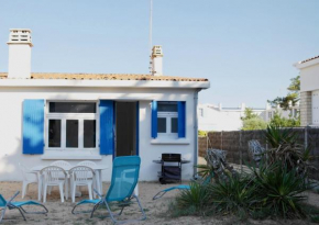 À 100 m de la plage, à deux pas du casino et des commerces !